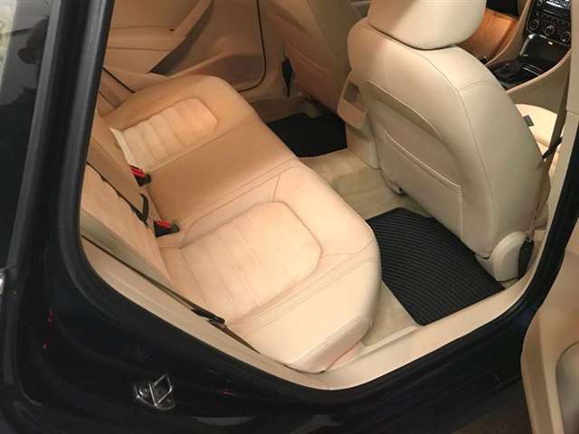 Volkswagen Passat 2012 photo 11